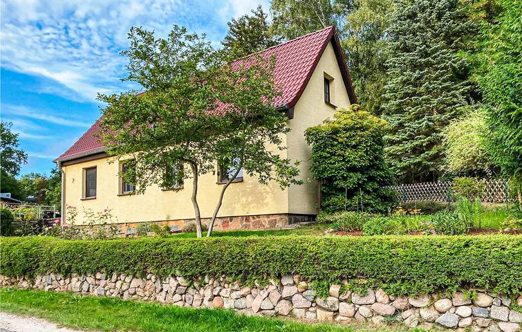 Ferienhaus für 6 Personen, mit Terrasse und Garten in Burg Stargard