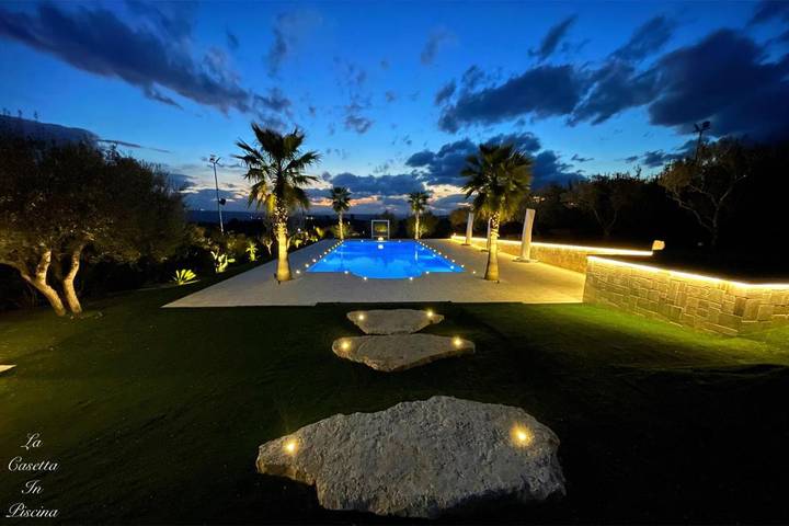 Villa voor 4 personen, with Terras and Tuin as well as Zwembad and Uitzicht in Basilicata