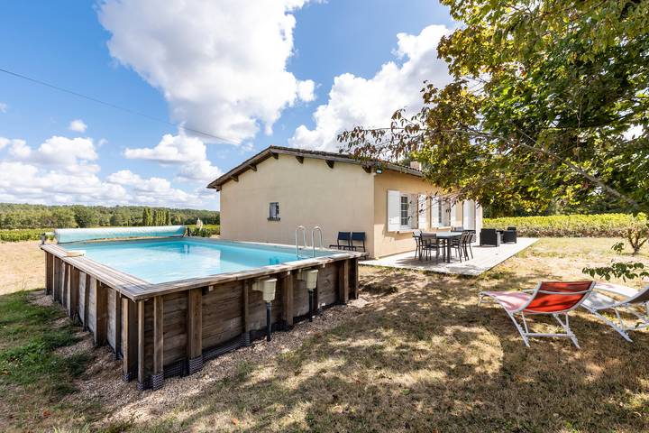 Holiday rental for 10 people, with garden in Gironde