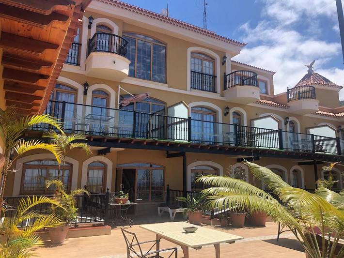 Apartahotel para 3 personas, con terraza y vistas, Se admiten mascotas en Tenerife
