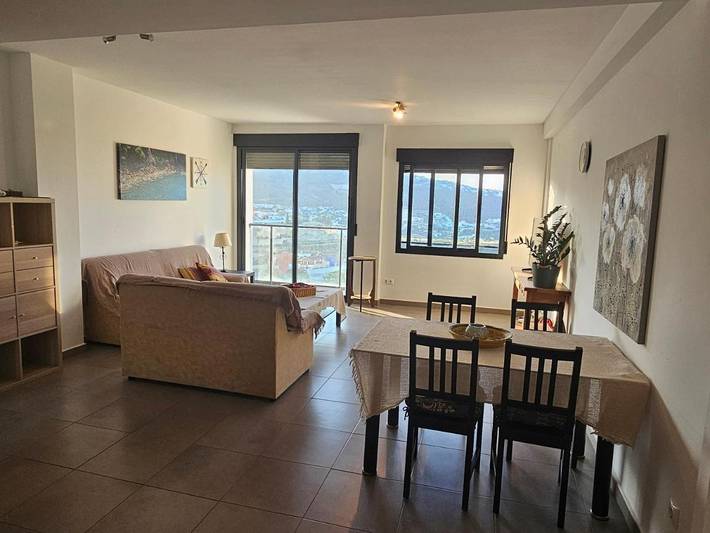 Apartamento de vacaciones para 4 personas, con terraza además de vistas y piscina - 1