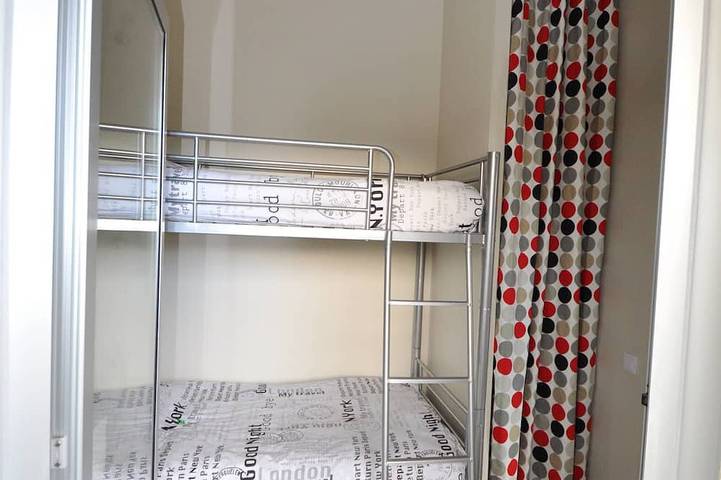 Appartement entier, 3 pièces en dernier étage, vue mer panoramique, piscine, climatisation, garage in Antibes, Côte méditerranéenne (France)