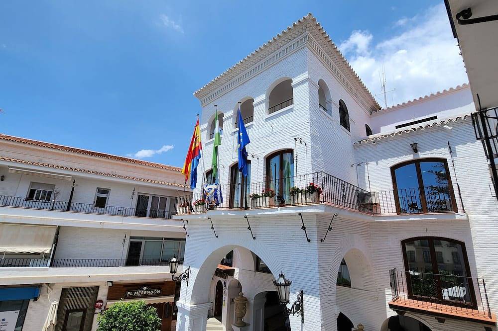Entire apartment, R1357 Balcon de Europa 2º C2 in Nerja Centre, Nerja