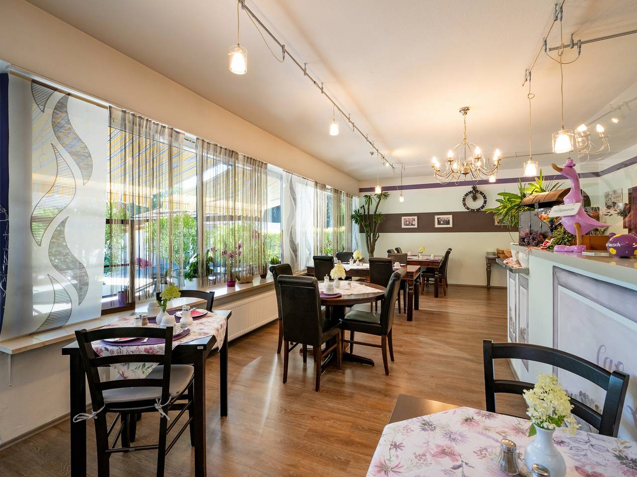 Pension Lavendel - Vier-Bett-Zimmer Chalett mit Du/Wc - 2 getrennte Schlafzimmer in Oberaudorf, Bayerische Alpen