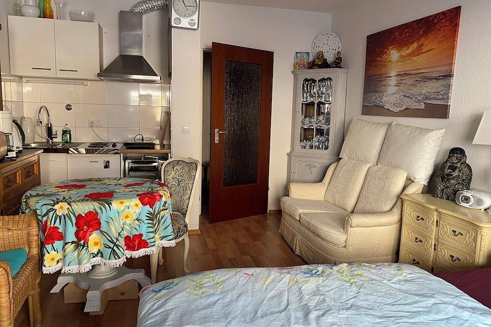 Ganze Wohnung, Super Lage im Centrum, gut ausgestattet, alles fußläufig zu erreichen. in Düsseldorf-Unterbilk, Düsseldorf
