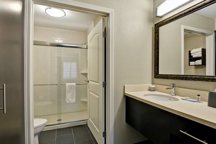 Entire studio, Staybridge Suites Mt. Juliet - Nashville Area in Mount Juliet, Wilson County