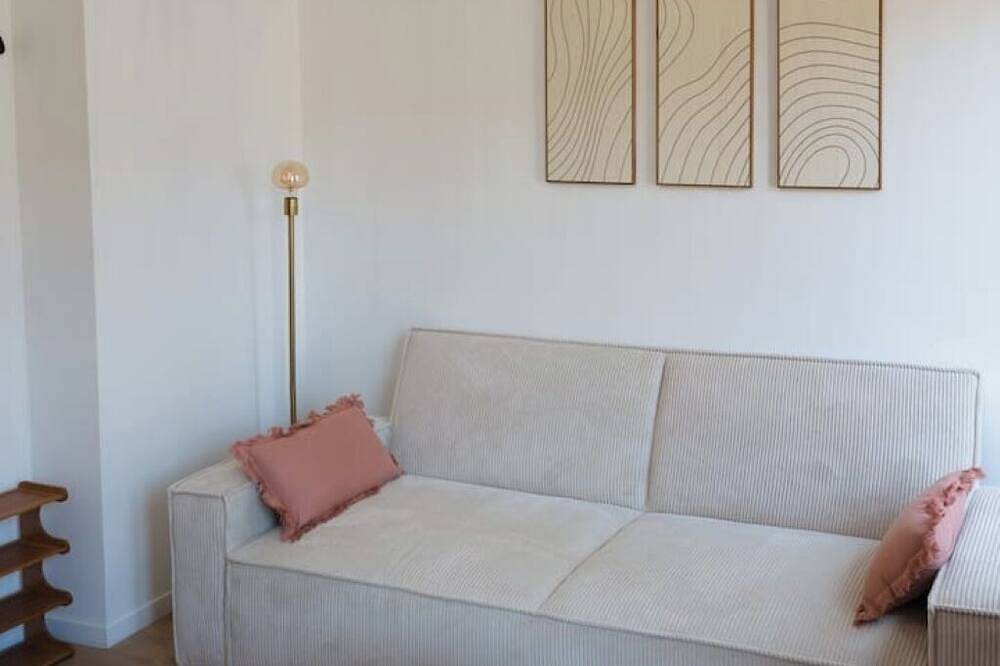 Appartement entier, Coeur de Bergerac- L'Ecrin Rose, élégant et rénové in Bergerac, Périgord Pourpre