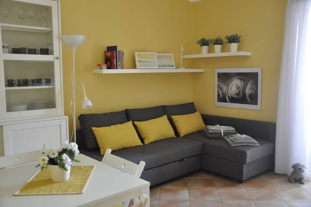 \"Domus Parva\" Delightful house in the woods, with garden, near Lake Bolsena in Valentano, Viterbo Provinz