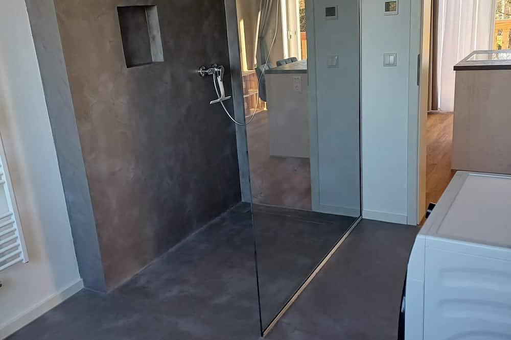 Entire apartment, 2 vacation apartments with shared large balcony for 8 to 10 people can be booked in Nordwestuckermark, Uckermark region
