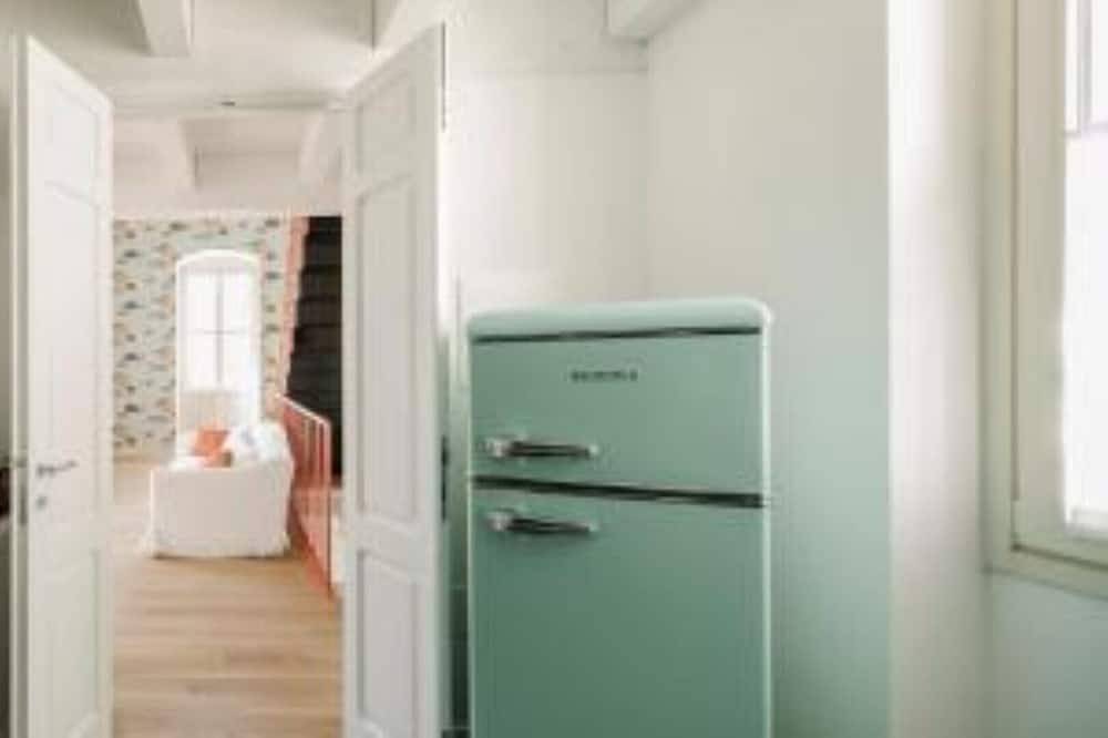 Entire apartment, Altamarea - Large spaces in the historic center in Carloforte, Carbonia-Iglesias Province