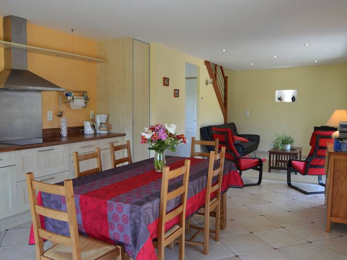 Gîte pour 6 personnes, avec jardin et terrasse, adapté aux familles à Isigny-le-Buat - 2