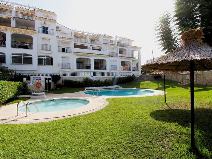 Entire apartment, Valparaiso Apartment Burriana Beach in Playa de Burriana, Nerja