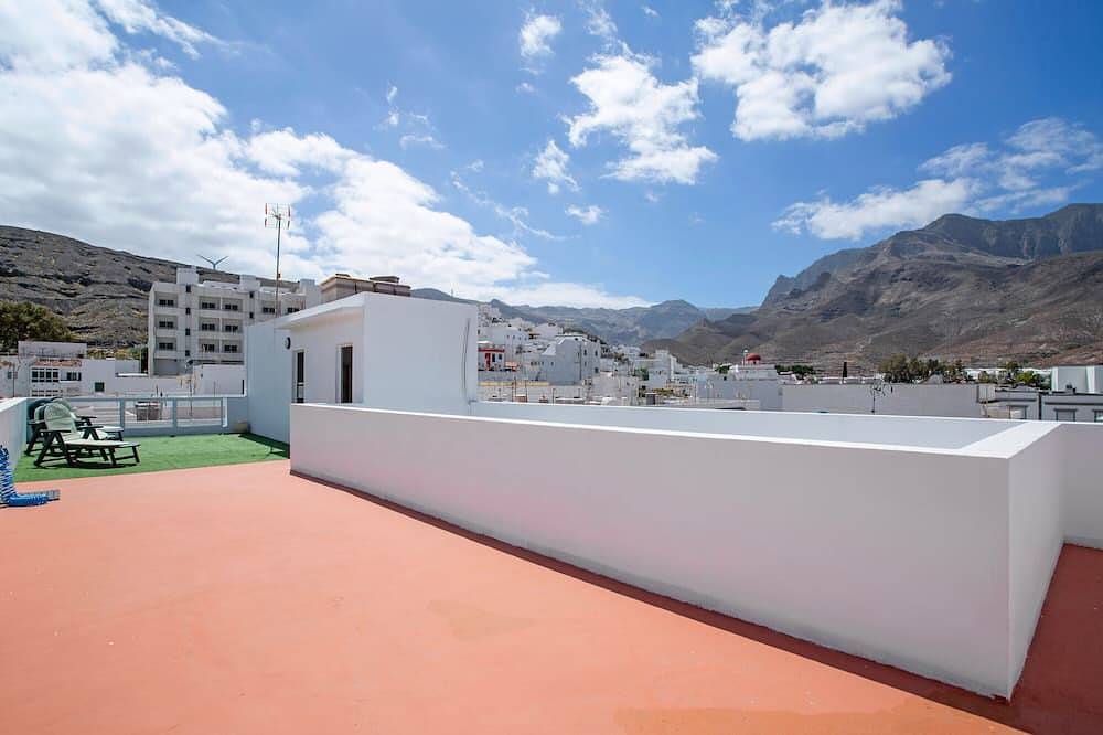 Entire apartment, Vacation Apartment 'Rincón De Mónica 2' with Sea View, Shared Terrace and Wi-Fi in Valle de Agaete, Agaete