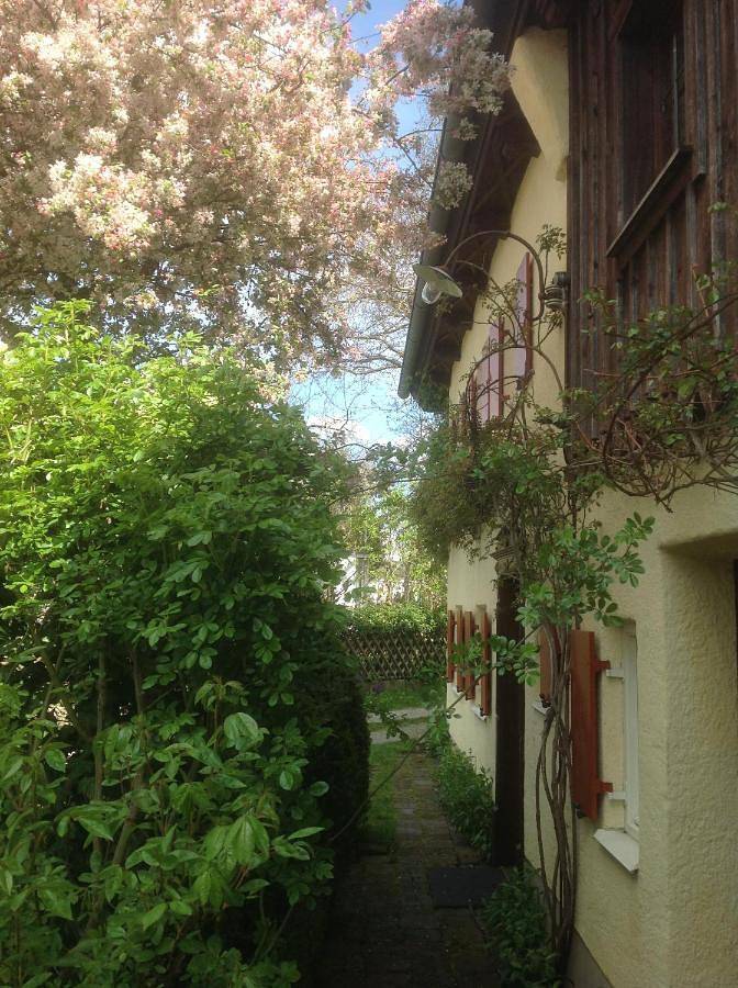 Ferienwohnung für 2 Personen, mit Garten und Ausblick in Schondorf - 3