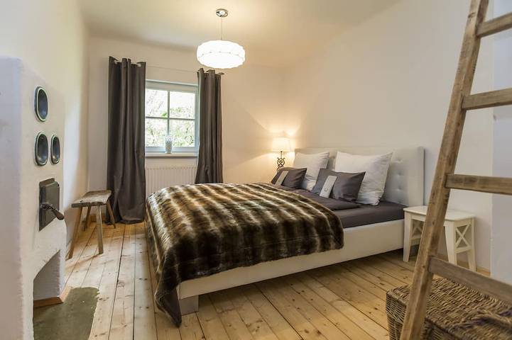 Chalet Foresthouse, Chalet, nur 25 min. nach Salzburg, Garten,  Sauna, Whirlpool in Golling an der Salzach, Tennengau
