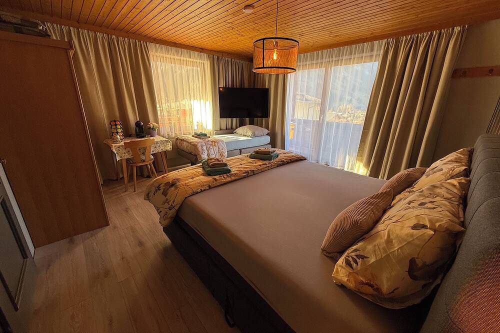 Ganze Wohnung, Willkommen im Haus Ruhe mit freiem Blick auf das Mölltal und die Berge in Großkirchheim, Bezirk Spittal an der Drau