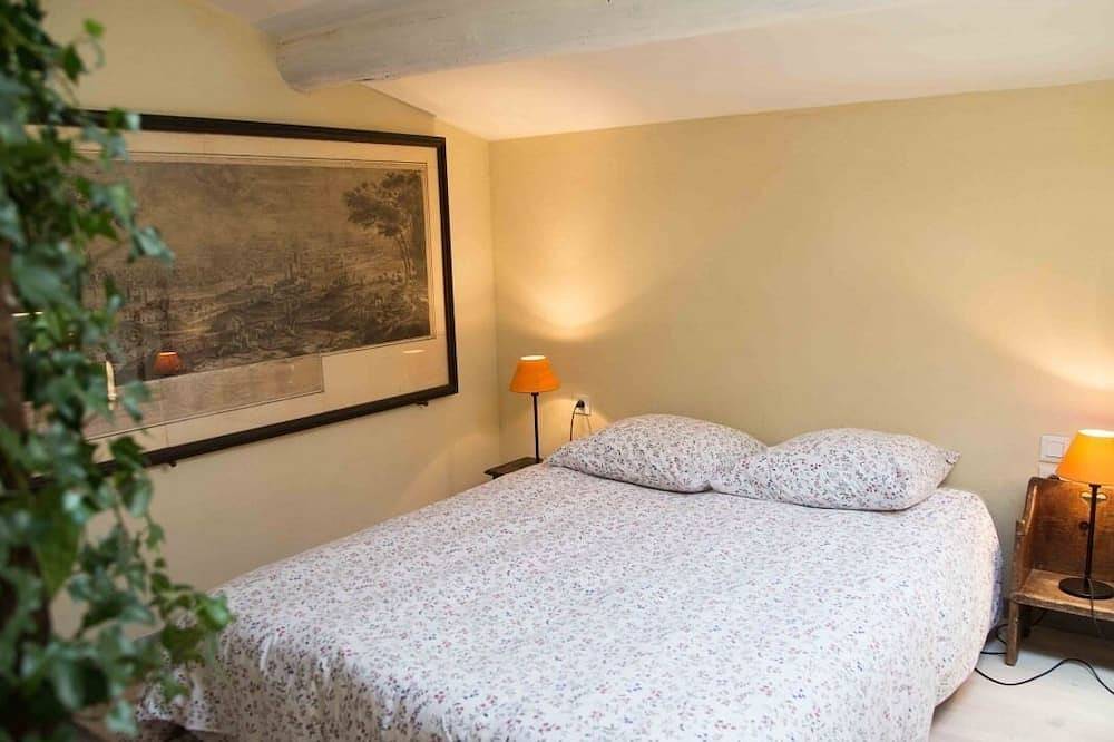 Suite Côté Jardin-Suite-Family-Ensuite with Bath-Garden view in Villeneuve-lès-Avignon, Nimes region