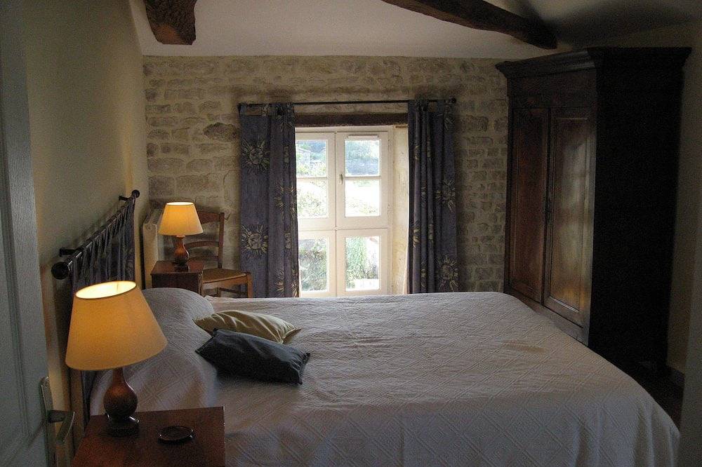 Luxueuse maison en pierre du Xviiie siècle rénovée au cœur de la campagne française. in Dampierre-sur-Boutonne, Région de Saint-Jean-d'Angély