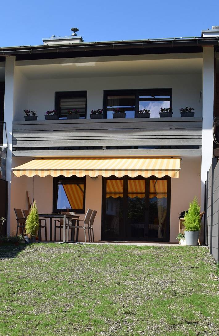 Ferienwohnung für 5 Personen, mit Balkon und Terrasse sowie Garten