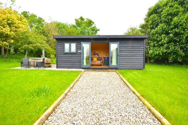 Camping for 2 people, with Hot tub in Peak District