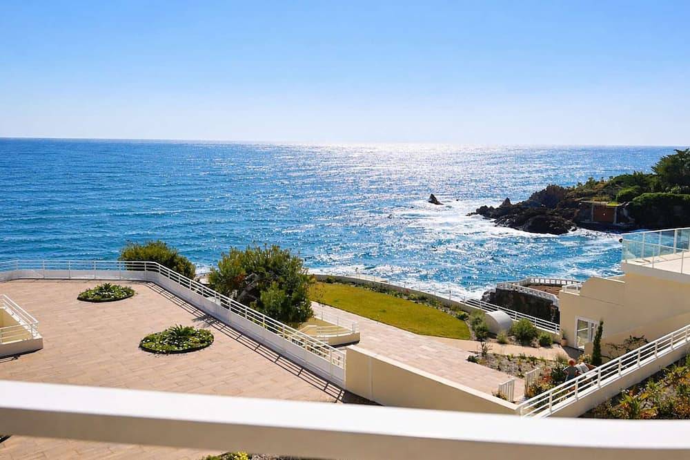 Entire apartment, Studio sea view, Ac, parking - 4 guests in Le Trayas, Saint-Raphaël