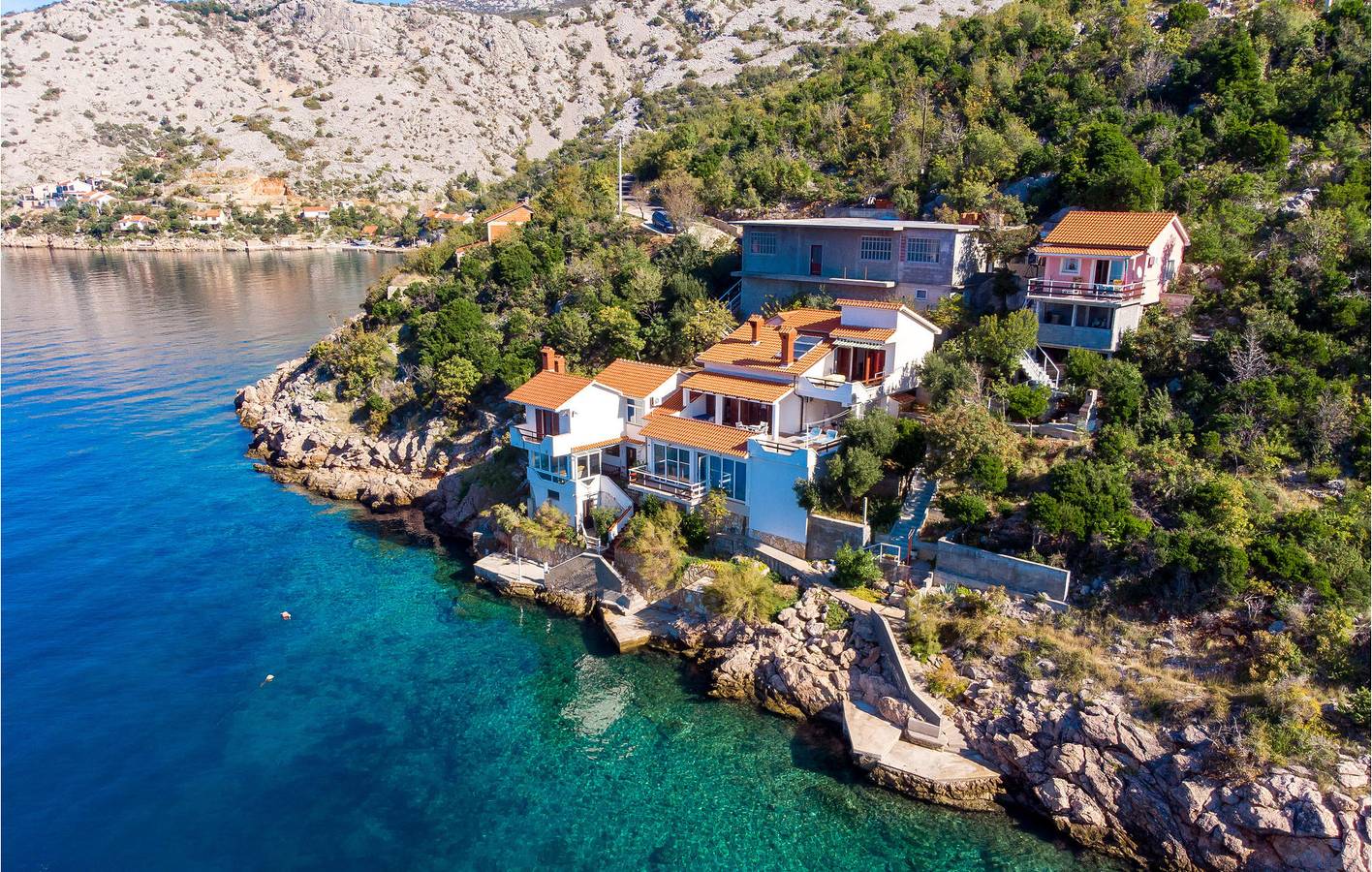 Ganze Ferienwohnung, Urlaub am Meer: Modernes Apartment mit Terrasse und Meerblick in Jablanac, Kvarner Festland
