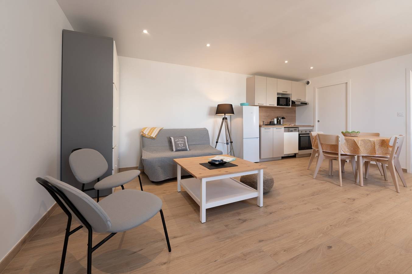 Appartement entier, Appartement "Tribord" : proche port et plage, wifi, parking  in Arzon, Côte des Mégalithes