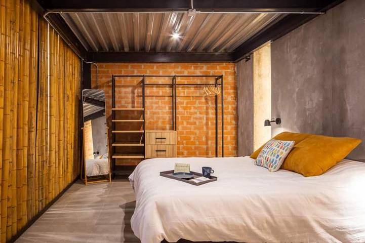 Ganze Wohnung, Art Loft 05 'Der Mechaniker' in Valencia in Valencia, Costa de Valencia