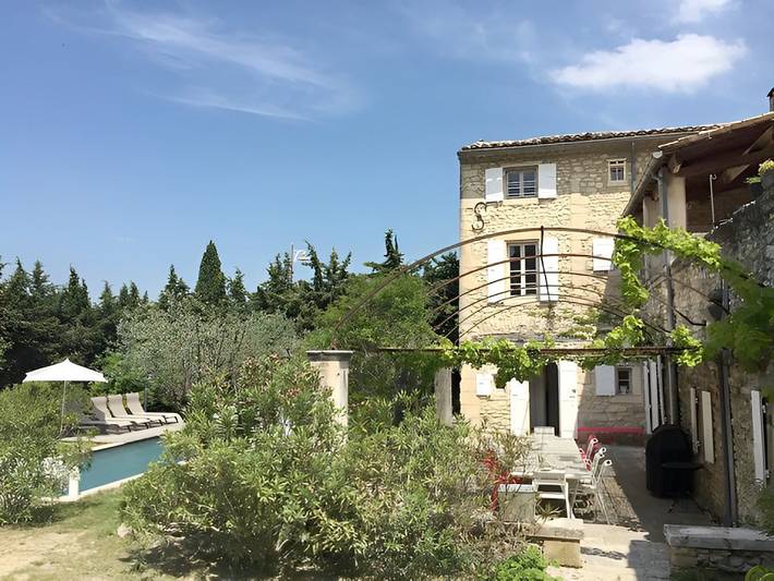 Gîte pour 14 personnes, avec terrasse ainsi que jardin et piscine, animaux acceptés dans Drôme provençale - 4