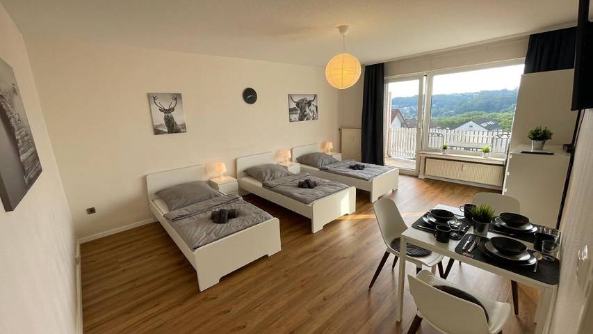 Ferienwohnung für 7 Personen, mit Balkon und Ausblick in Lüdenscheid - 2