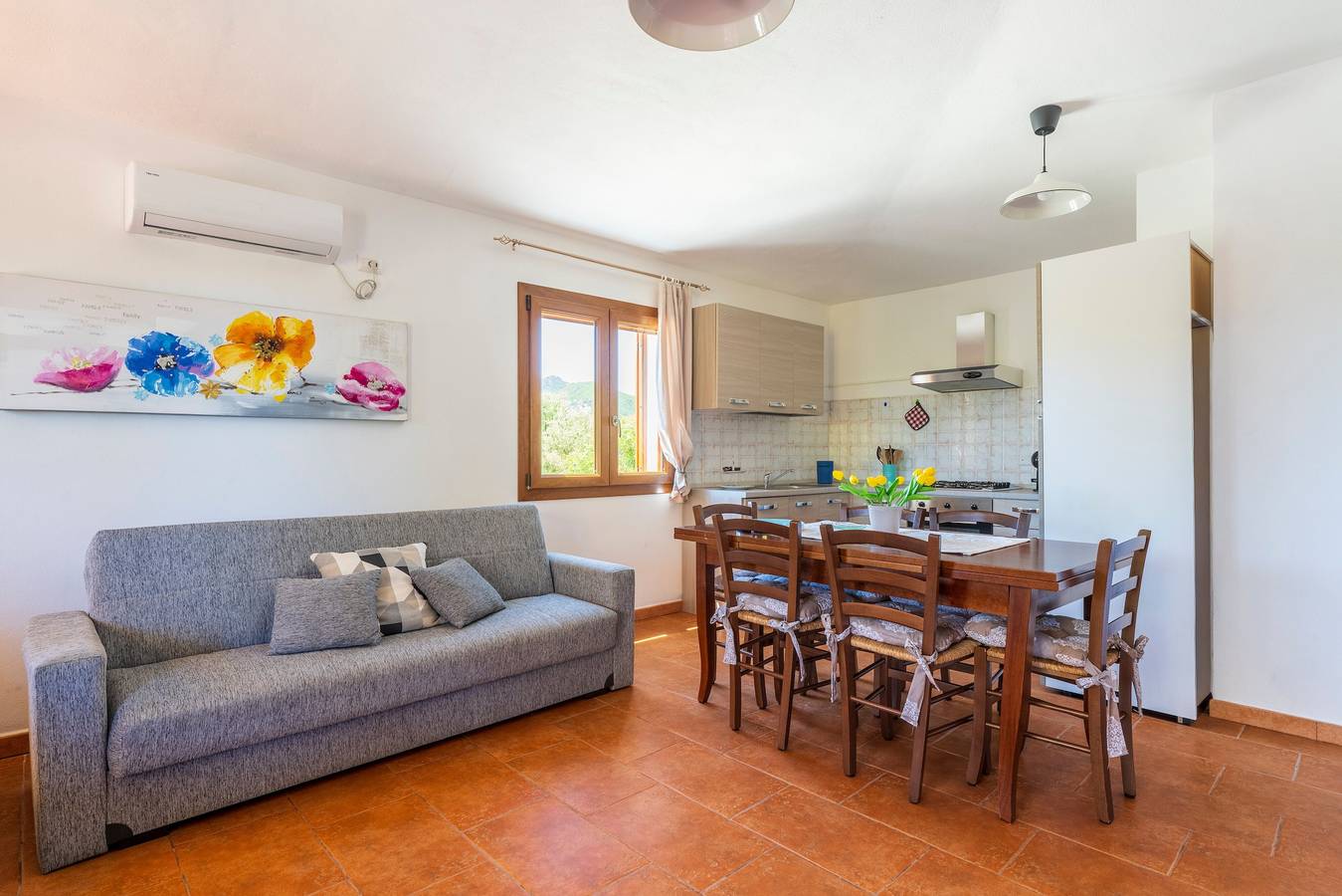 Ganze Wohnung, Apartment „Casa delle Mimose mit Terrasse“ mit privater Terrasse, Wlan und Klimaanlage in Buoncammino, Ogliastra Provinz