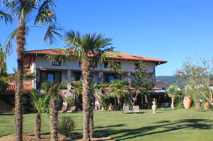 Bauernhof für 2 Personen, mit Balkon und Garten sowie Pool