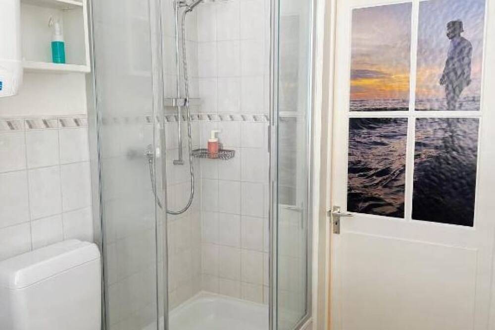 Ganze Wohnung, Tas24ch Travel : Doppelzimmer mit Gemeinschaftsbad in St. Gallen, Bodensee (Schweiz)