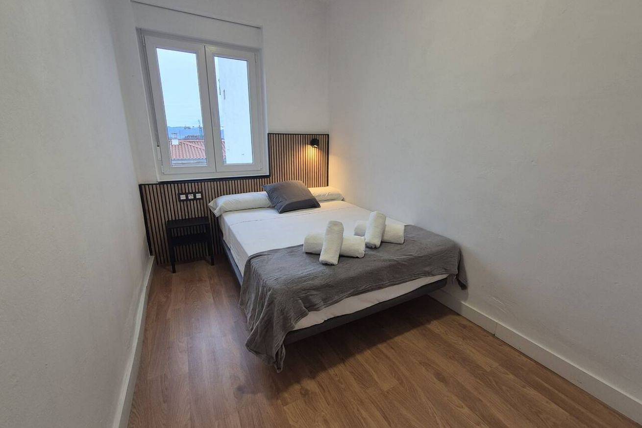Appartamento intero, Chic Apartment with Full Kitchen & Wi-Fi in Oviedo, Montagne Cantabriche