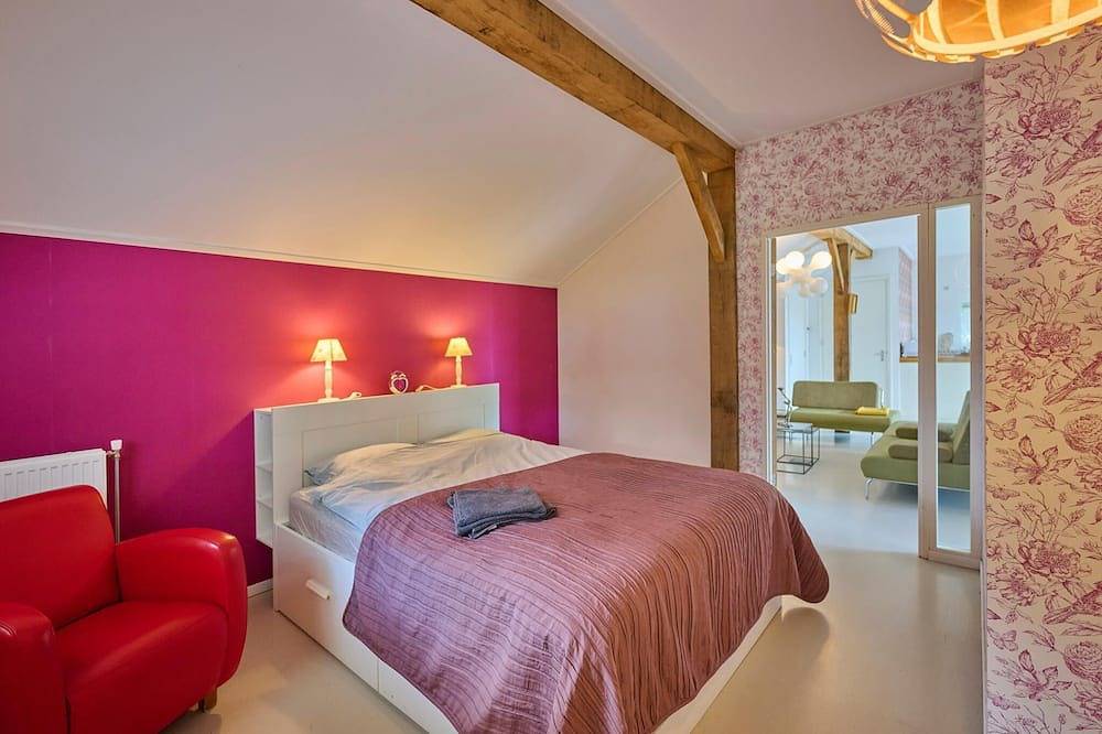 3 huizen op 1 erf met sauna en hottub in Haaksbergen, Twente