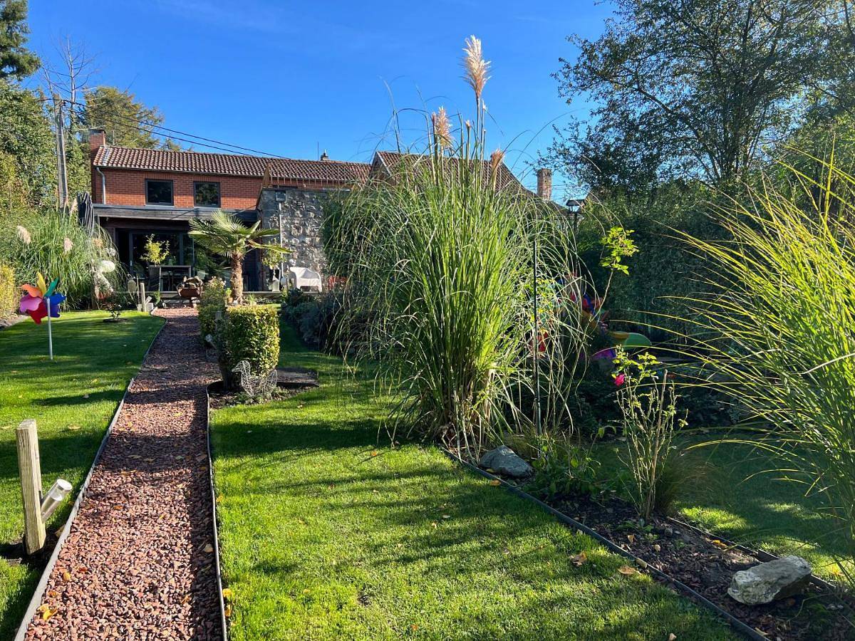 L'attente détente à 200 m du parc " Pairi Daiza " in Brugelette, Hainaut