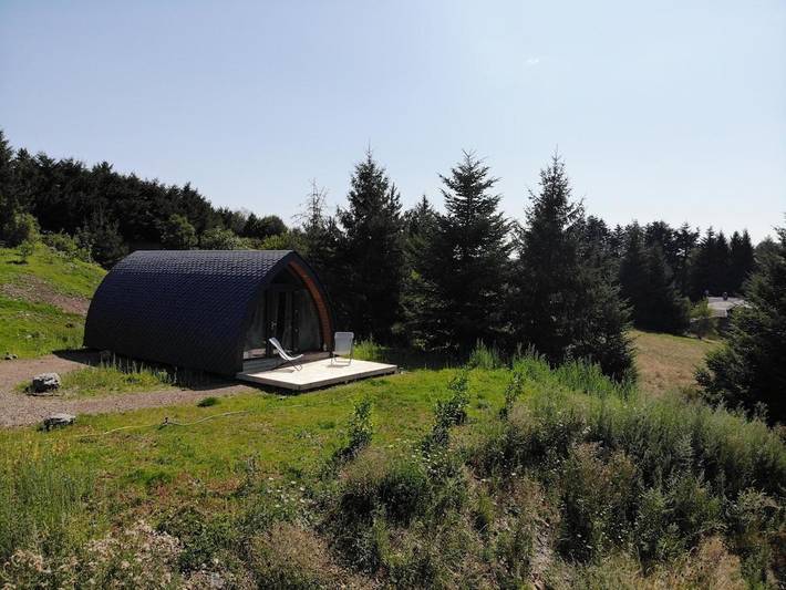 Gîte pour 4 personnes, avec Terrasse ainsi que Jardin et Vue à Le Bleymard