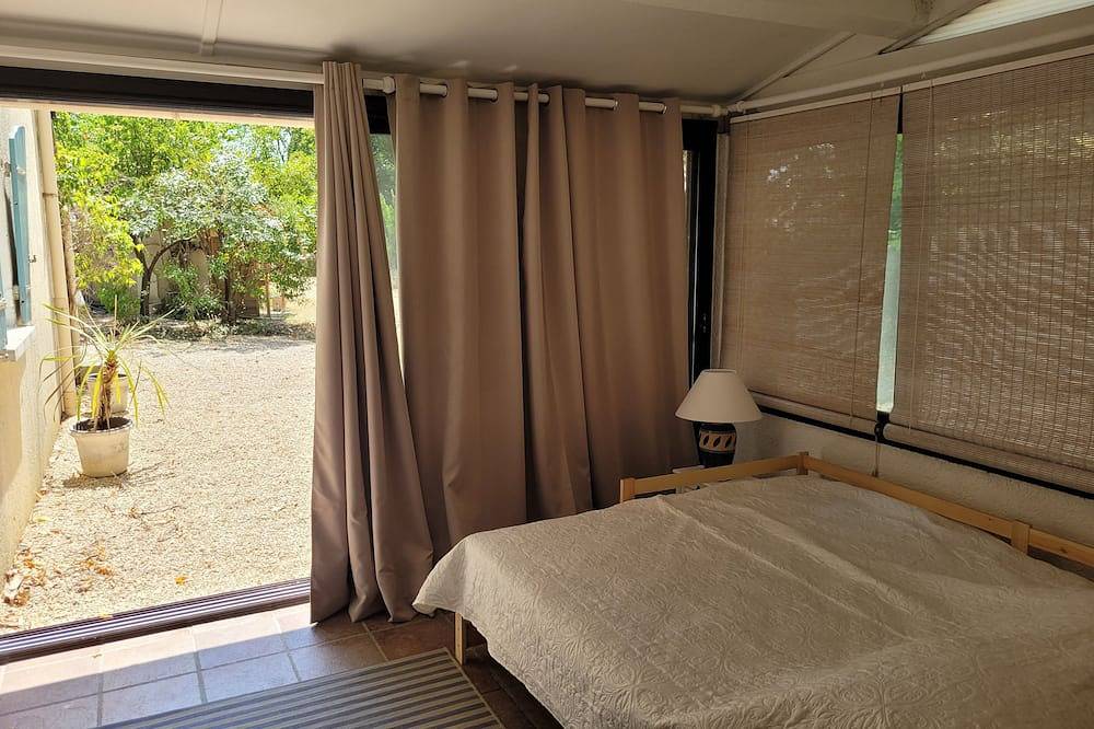 Maison Charmante Avec Piscine ....Dans Un Ecrin De Verdure, Proche Uzes. in Foissac, Région de Nîmes