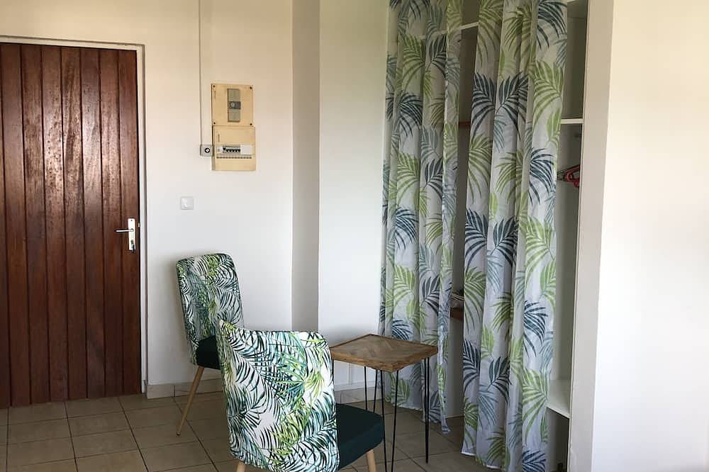 Ganze Wohnung, Charming studio - sea view - downtown sainte Anne in Sainte-Anne, Martinique