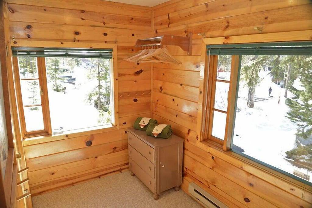 Log Cabin for 8 Guests in Government Camp, Mount Hood