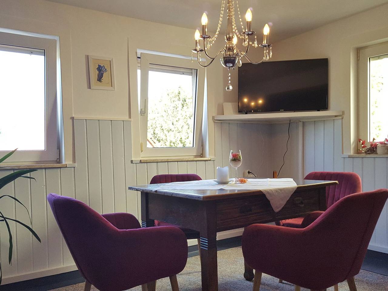 Charming holiday home with natural garden in Kaltennordheim-Thuringia in Unterweid, Rhön