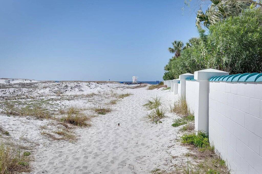 Ganze Wohnung, New Romantic Luxury Condo 1Bd/1Bth - 5 min walk to the beach in heart of Destin in Destin, Emerald Coast