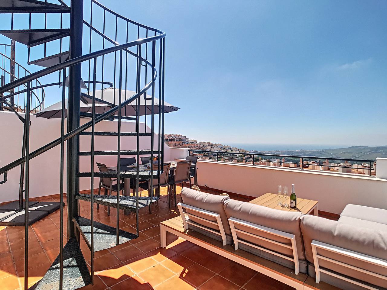 Ganze Wohnung, Ferienwohnung für 4 Personen mit Ausblick in Casares, Costa del Sol