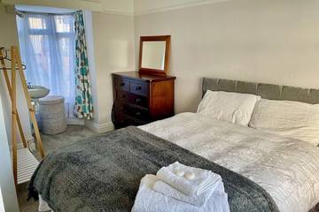 Bed And Breakfast for 2 People in Glastonbury, Somerset, Photo 1