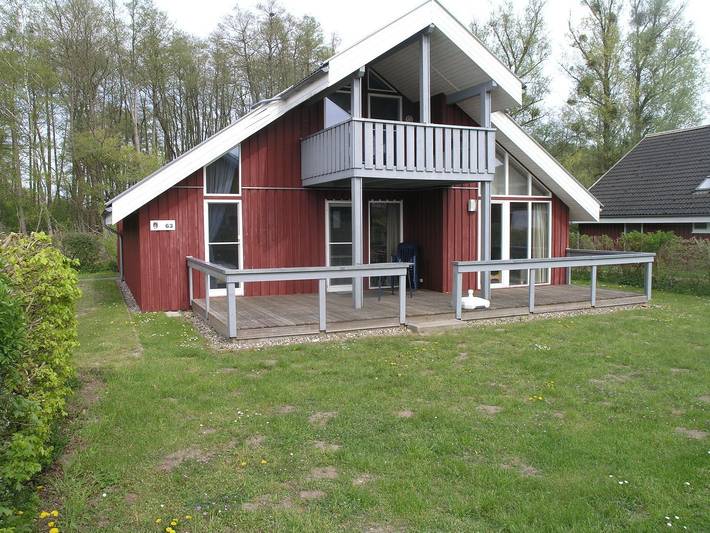 Ferienhaus für 6 Personen, mit Terrasse und Sauna sowie Garten, mit Haustier in Rechlin