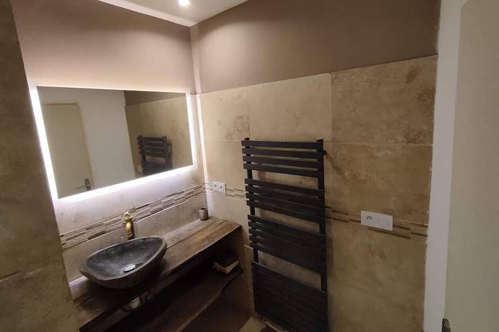 Gîte pour 4 personnes, avec jardin à Vers-Pont-du-Gard - 2