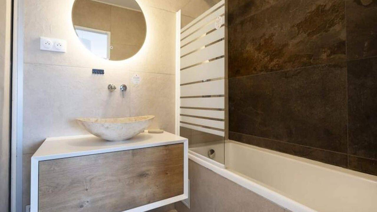 Entire holiday apartment, Ferienwohnung für 5 Personen (75 m²) in Metz in Metz, Metz-Campagne