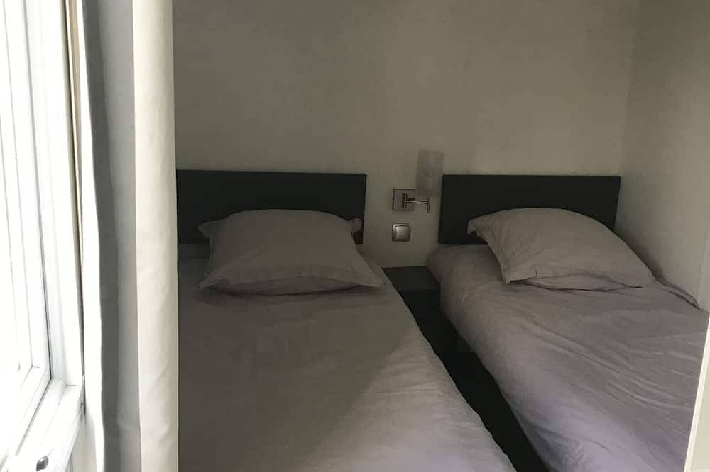 Bungalow-Sdb privée avec douche-Les Lodges in Saint-Léger-sur-Dheune, Région de Chalon-sur-Saône