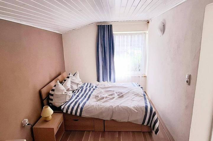 Ferienhaus für 3 Personen, mit Pool und Terrasse sowie Garten in Rostock und Umgebung - 2