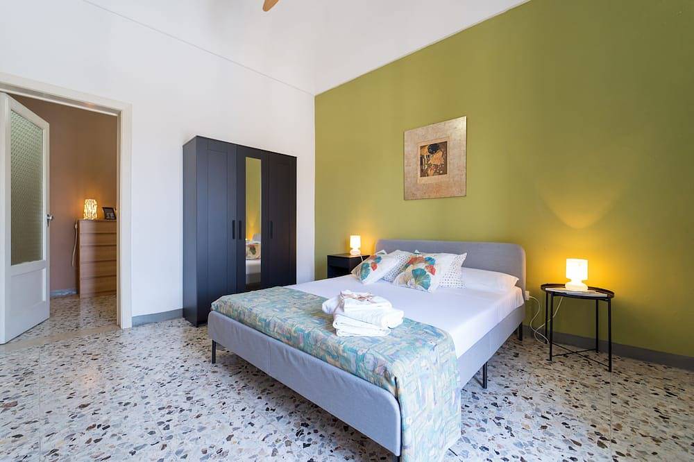 Appartamento intero, Casa Lina 3 camere terrazzo attrezzato con barbecue 10 min da spiagge e Siracusa in Canicattini Bagni, Siracusa e dintorni